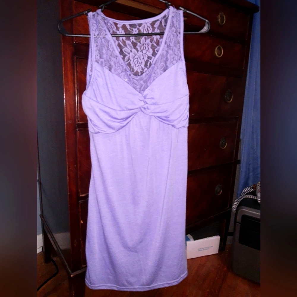 Sleeveless lace back dress